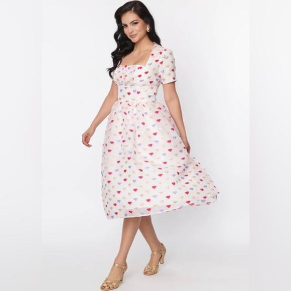 Unique Vintage White Dress with Hearts Crinkle Libby Swing Dress  - Size 1X/16 - Picture 1 of 7